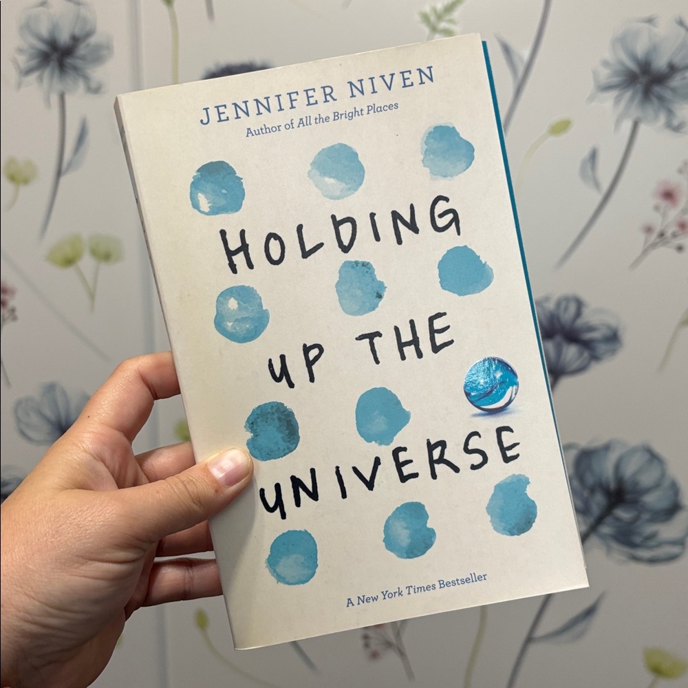 5 for $20 Holding Up the Universe Book by Jennifer Niven paperback
